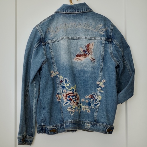 Sadie & Sage keepmewild Embroidered Distress Denim Jacket M/L - Picture 10 of 12